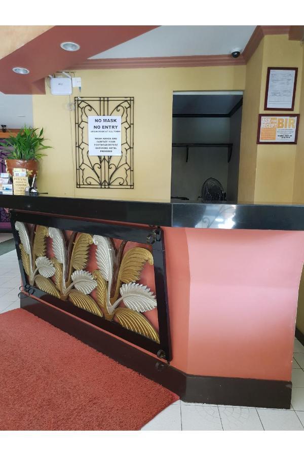Saltimboca Tourist In Hotel Bacolod Kültér fotó