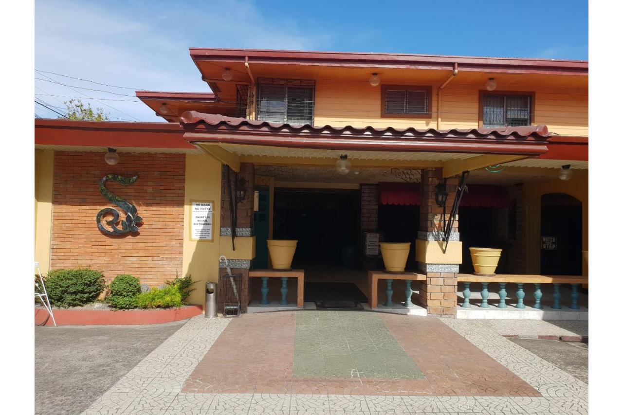 Saltimboca Tourist In Hotel Bacolod Kültér fotó