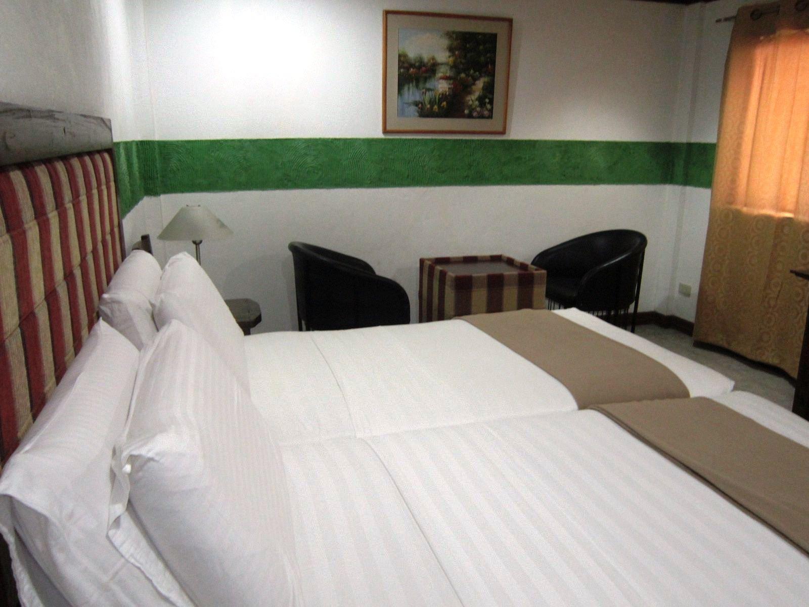 Saltimboca Tourist In Hotel Bacolod Kültér fotó